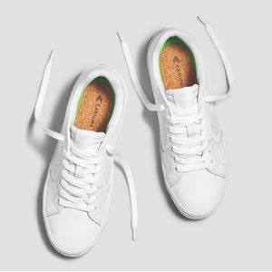 Cariuma Salvas in White LWG Leather/Ice Sz 9W